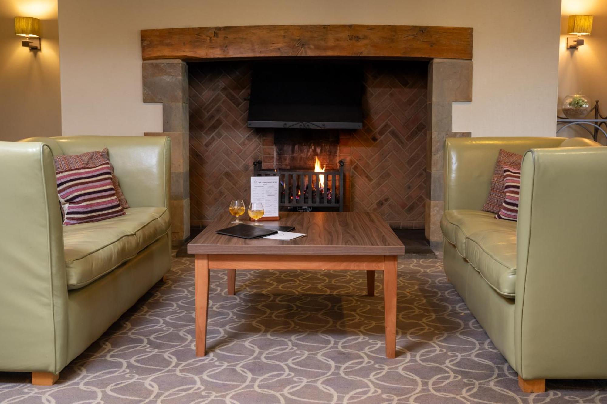 Hellidon Lakes Hotel Daventry Buitenkant foto