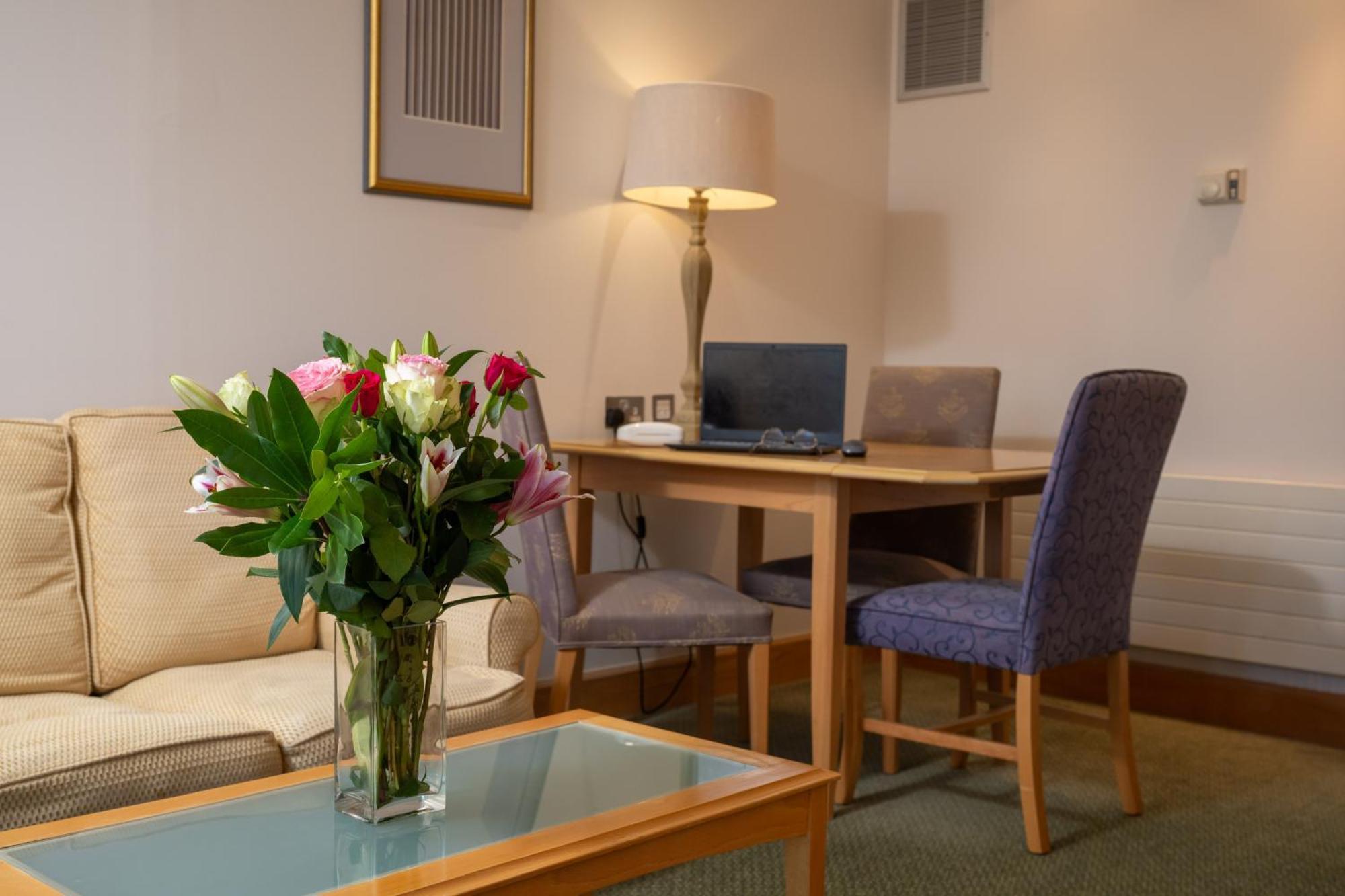 Hellidon Lakes Hotel Daventry Buitenkant foto