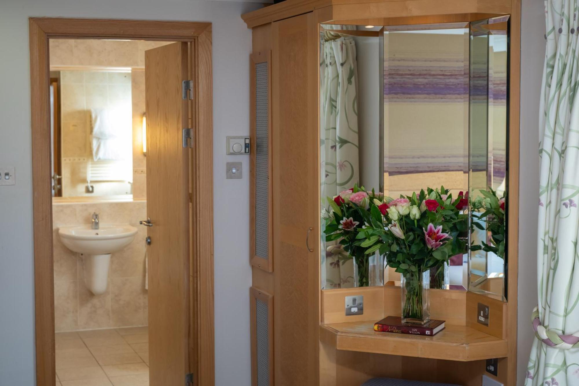 Hellidon Lakes Hotel Daventry Buitenkant foto