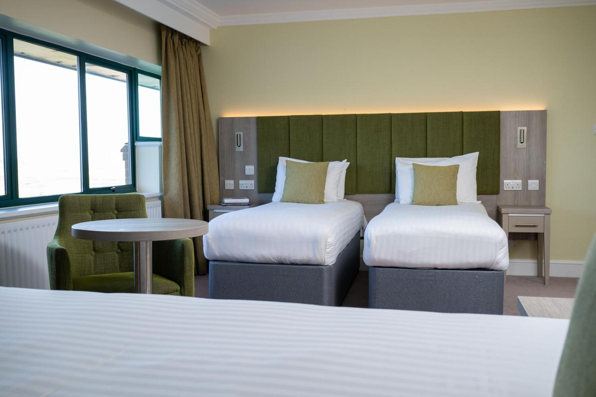 Hellidon Lakes Hotel Daventry Buitenkant foto